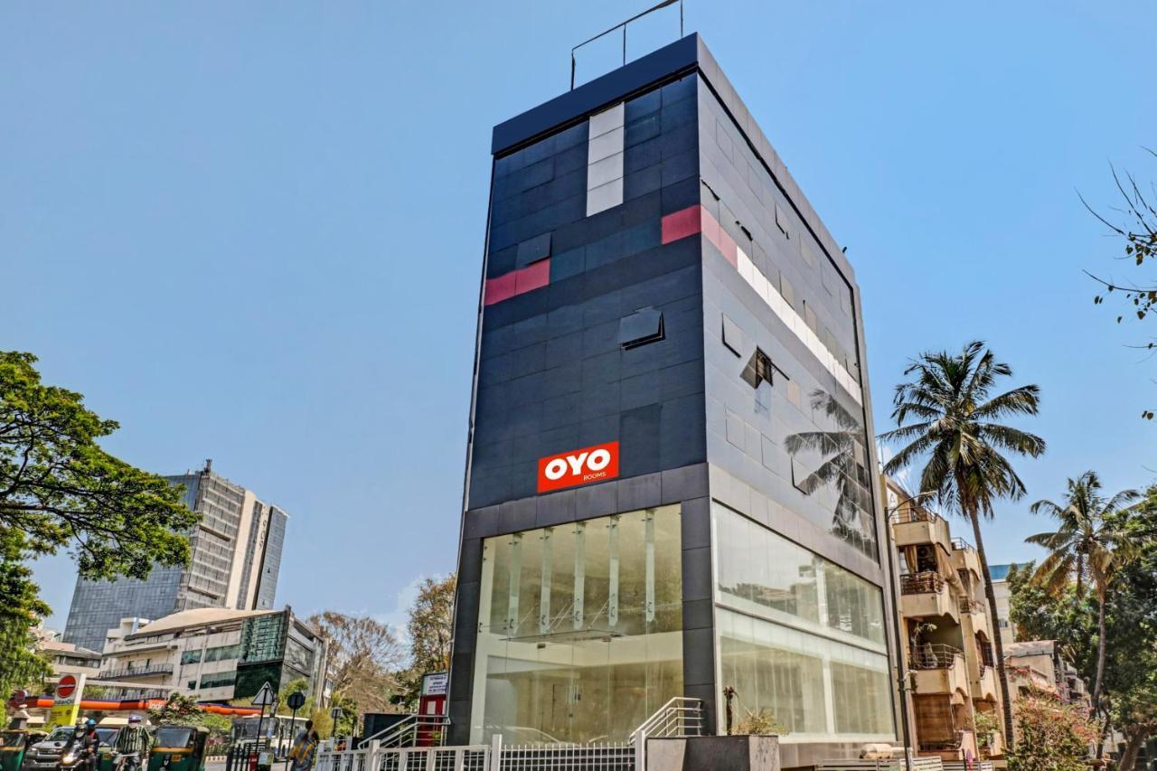 Oyo Townhouse 251 Richmond Circle Hotel Bangalore Buitenkant foto