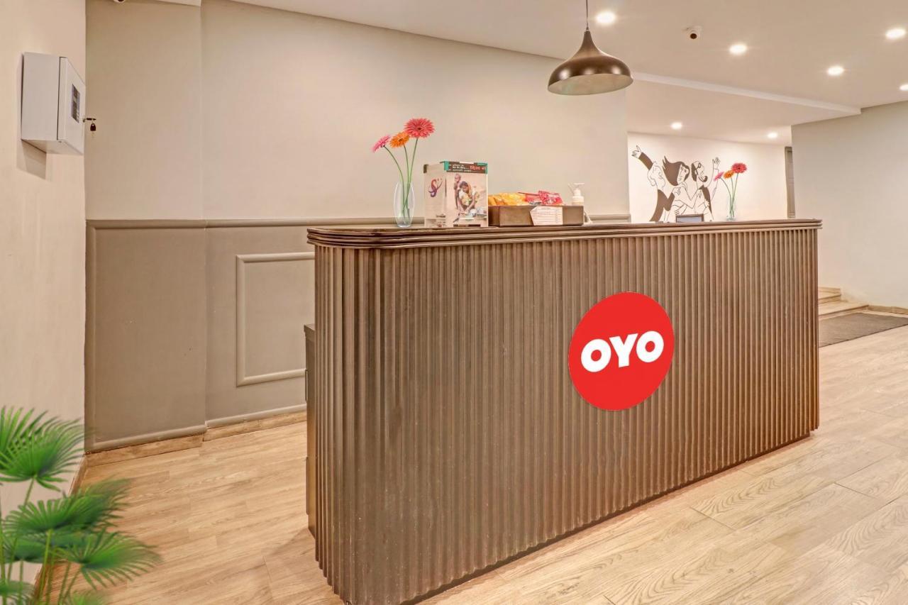 Oyo Townhouse 251 Richmond Circle Hotel Bangalore Buitenkant foto